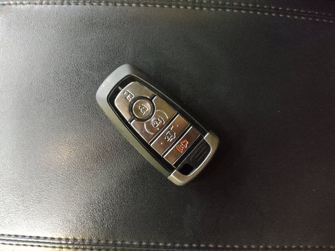 Used 2024 Ford Edge SEL w/ Convenience Package image 32