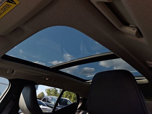 Certified 2025 Volvo XC40 B5 Core image 14
