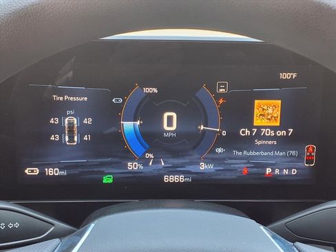 Used 2025 Chevrolet Equinox EV LT image 24