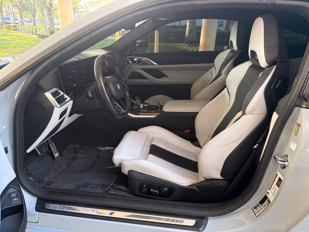Used 2025 BMW M4 Competition RWD image 6