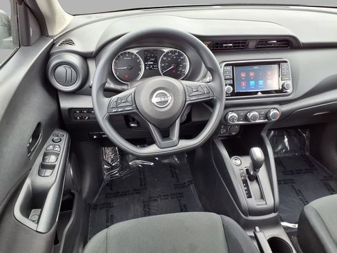 Used 2025 Nissan Kicks Play S FWD image 4