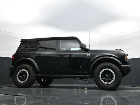 Used 2023 Ford Bronco Big Bend w/ Sasquatch Package AWD/4WD image 32