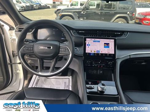 Certified 2024 Jeep Grand Cherokee Limited AWD/4WD image 16