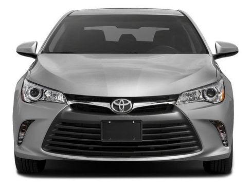 Used 2017 Toyota Camry SE FWD image 4