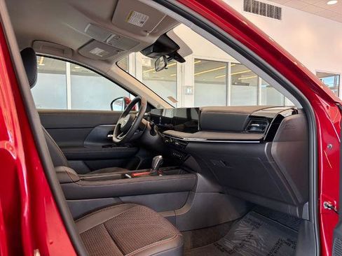 Certified 2025 Nissan Kicks SR AWD/4WD image 24