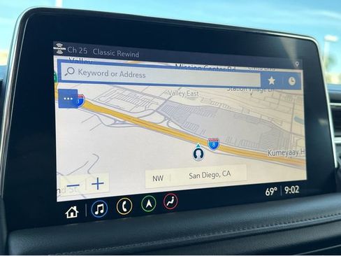 Used 2021 Chevrolet Tahoe High Country w/ Premium Package image 26