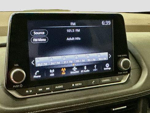 Used 2023 Nissan Rogue SV AWD/4WD image 21