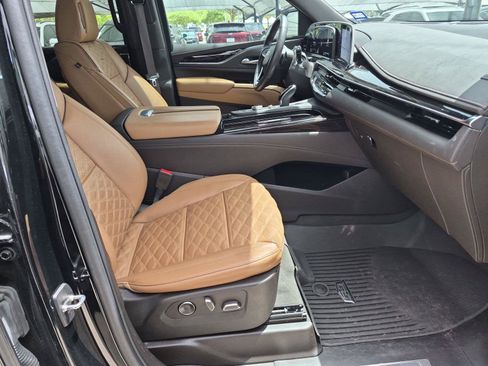 Certified 2023 Cadillac Escalade Sport w/ Touring Package AWD/4WD image 27