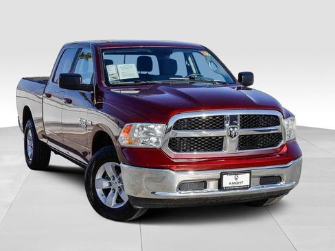 Used 2019 RAM 1500 Classic SLT image 2