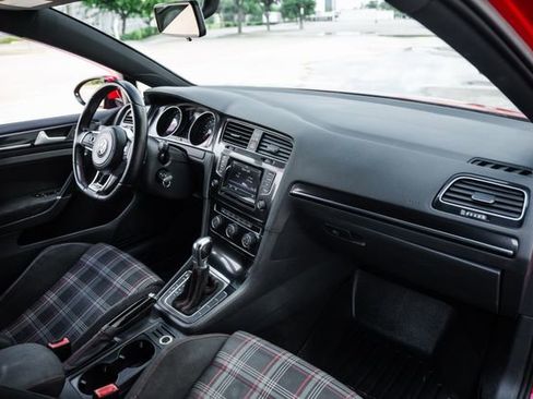 Used 2015 Volkswagen GTI S FWD image 20