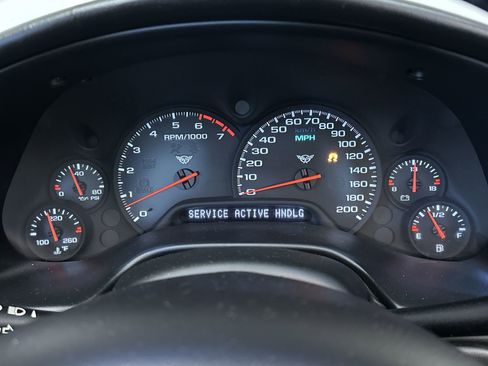 Used 2004 Chevrolet Corvette Convertible w/ Preferred Equipment Group image 16