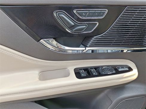 Certified 2022 Lincoln Corsair Reserve w/ Equipment Group 201A image 12