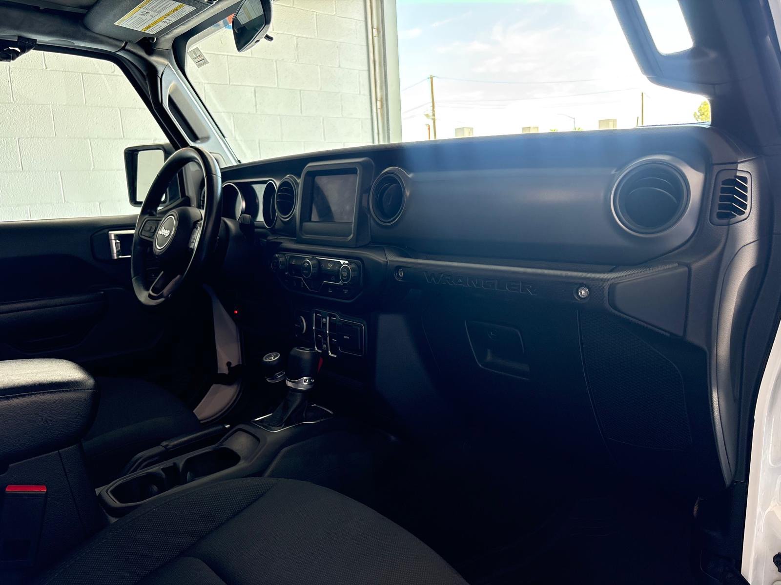 Used 2022 Jeep Wrangler Unlimited Sport AWD/4WD image 19