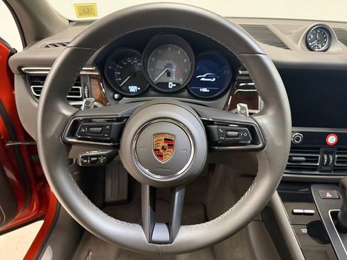 Certified 2023 Porsche Macan S AWD/4WD image 17