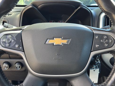 Used 2021 Chevrolet Colorado ZR2 w/ ZR2 Midnight Special Edition AWD/4WD image 16