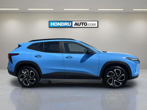 Used 2024 Chevrolet Trax RS w/ Driver Confidence Package image 6