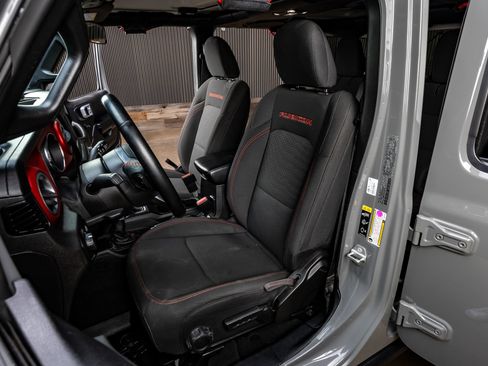 Used 2021 Jeep Wrangler Unlimited Rubicon AWD/4WD image 29