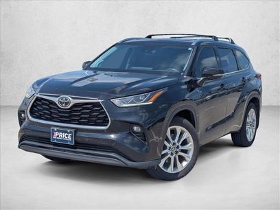 Used 2023 Toyota Highlander Limited