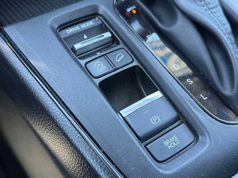 Used 2024 Honda CR-V LX image 12