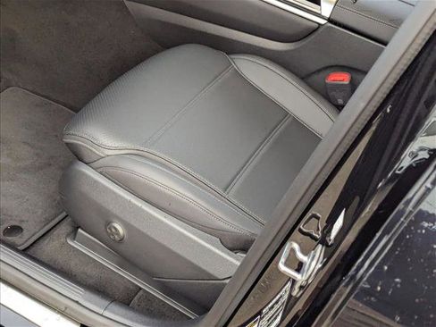 Used 2026 Mercedes-Benz GLC 300 4MATIC image 4