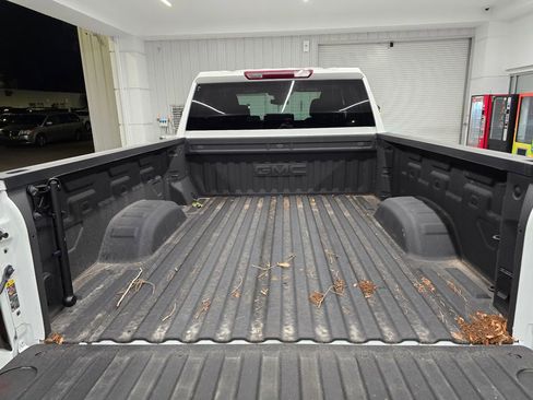 Used 2025 GMC Sierra 2500 SLE w/ SLE Value Package; AWD/4WD image 6