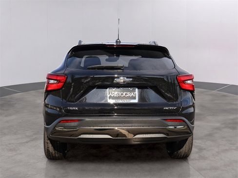 Used 2025 Chevrolet Trax ACTIV w/ Driver Confidence Package image 6