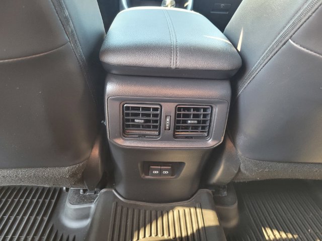 Used 2024 Toyota RAV4 XSE w/ Advanced Technology Package AWD/4WD image 17