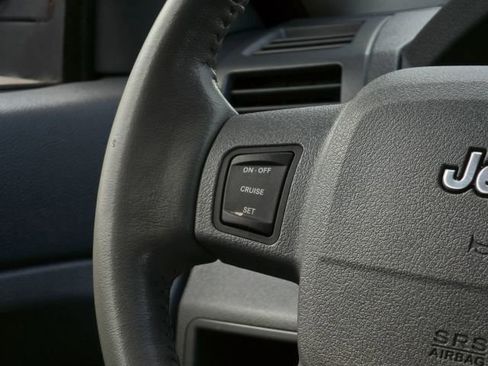 Used 2005 Jeep Grand Cherokee Limited AWD/4WD image 20