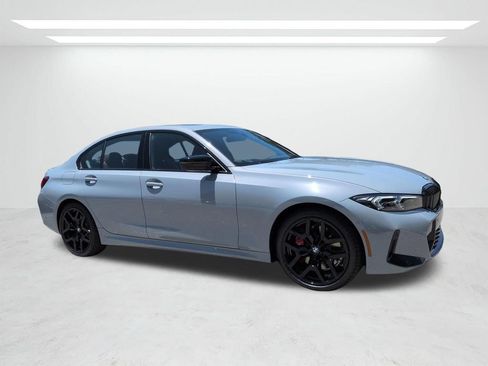 New 2026 BMW 330i Sedan w/ M Sport Package RWD image 2