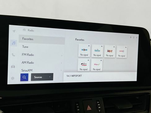 Used 2024 Lexus ES 300h image 14