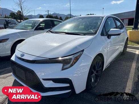 Used 2025 Toyota Corolla SE FWD image 14