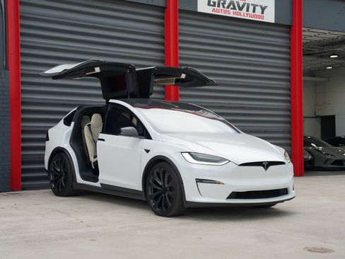 Used 2023 Tesla Model X AWD/4WD image 7