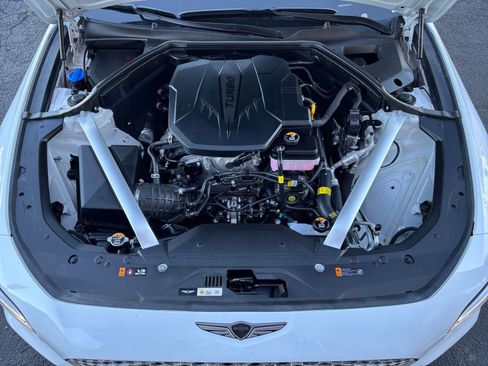 Used 2025 Genesis G70 2.5T image 33