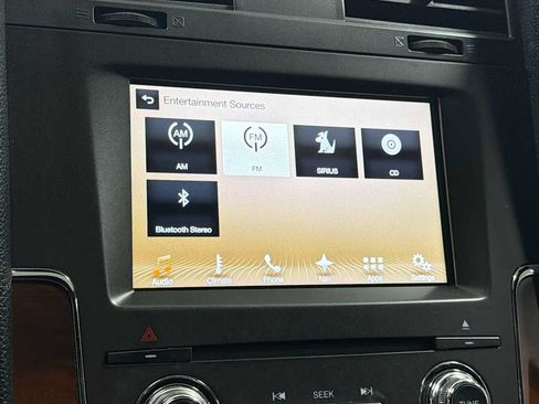 Used 2016 Lincoln Navigator Select AWD/4WD image 18