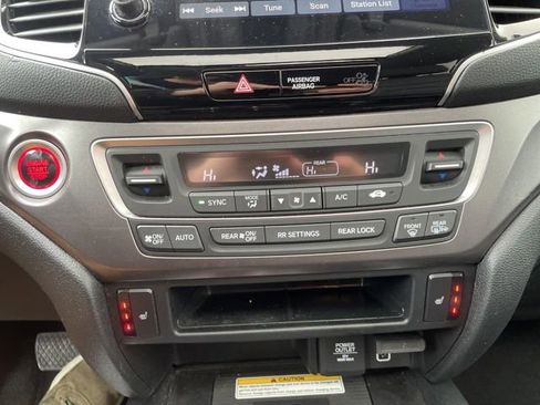 Used 2022 Honda Pilot Special Edition image 15