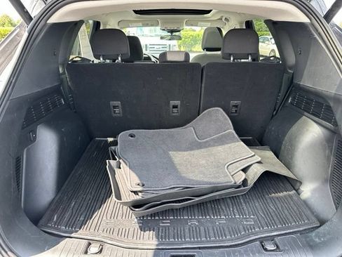 Certified 2022 Ford Escape SE w/ SE Sport Appearance Package AWD/4WD image 8
