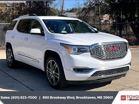 Used 2019 GMC Acadia Denali image 2