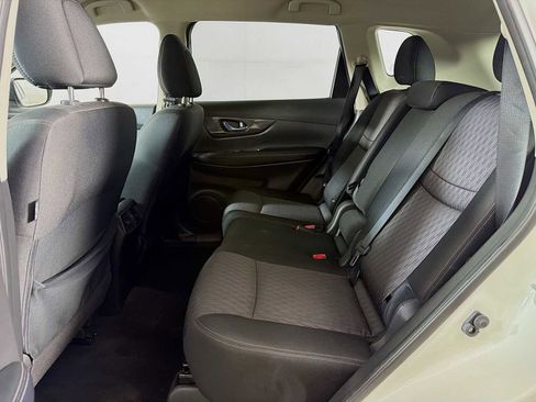 Certified 2018 Nissan Rogue SV image 20