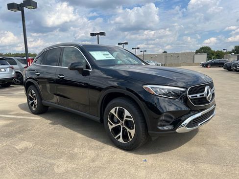 Used 2026 Mercedes-Benz GLC 350e 4MATIC image 2