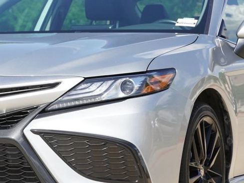 Used 2024 Toyota Camry XSE FWD image 4
