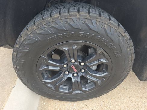 Used 2025 GMC Canyon Elevation w/ Convenience Package AWD/4WD image 3
