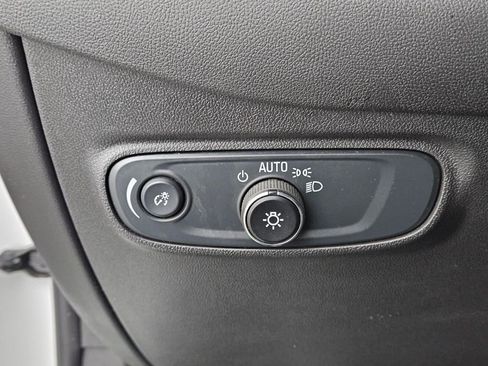 Used 2024 Chevrolet Equinox LT image 25