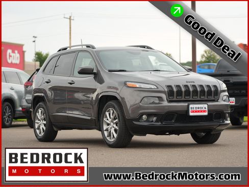 Used 2018 Jeep Cherokee Latitude AWD/4WD image 1
