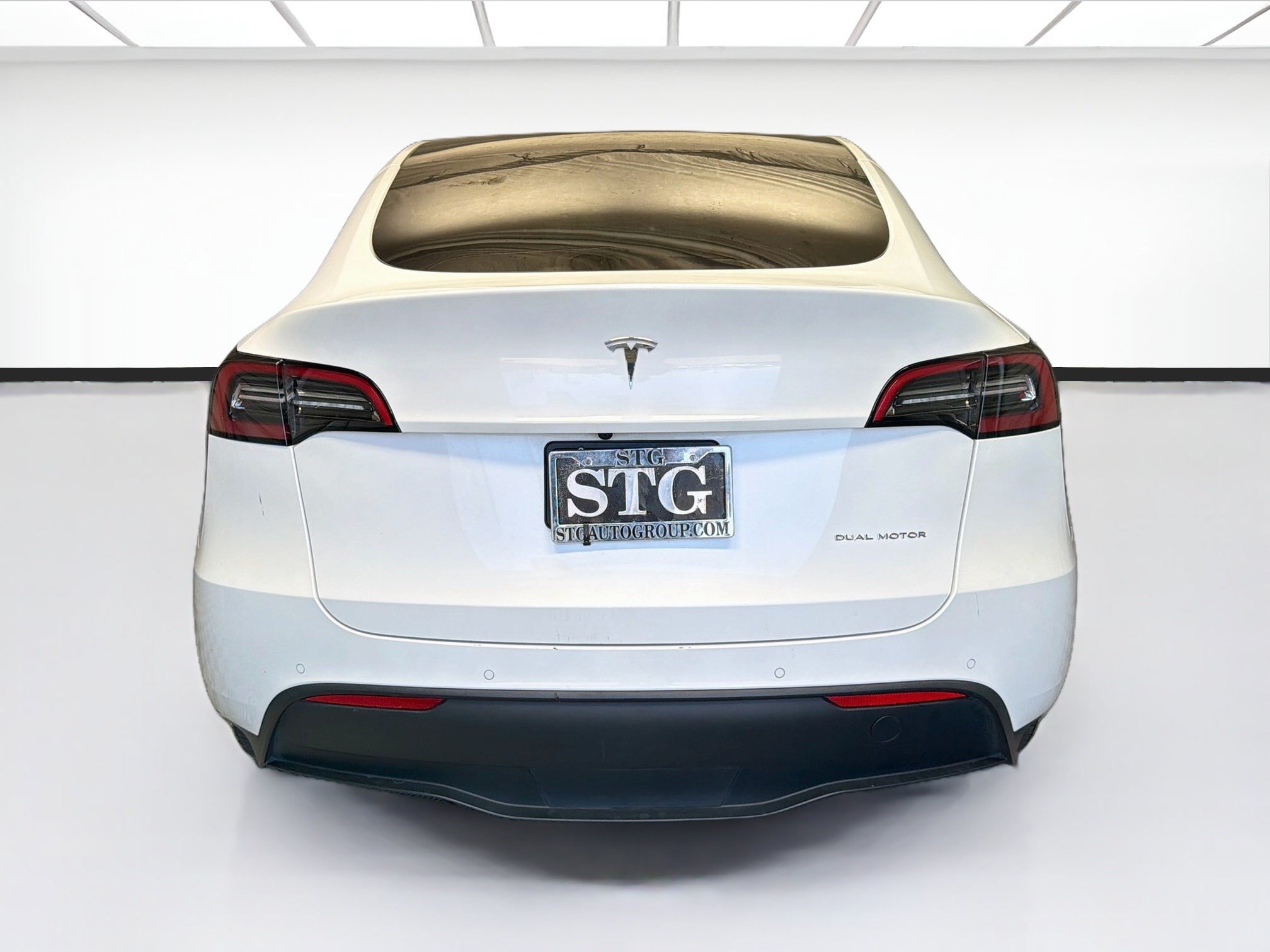 Used 2022 Tesla Model Y Long Range AWD/4WD image 5