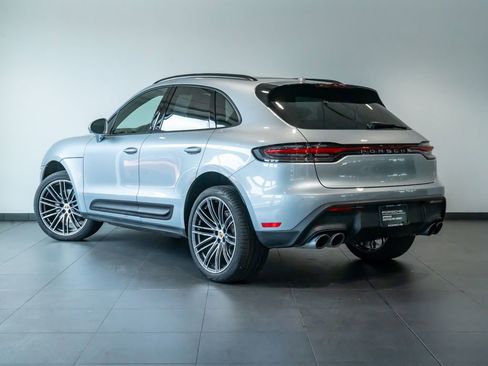 Certified 2026 Porsche Macan AWD/4WD image 3