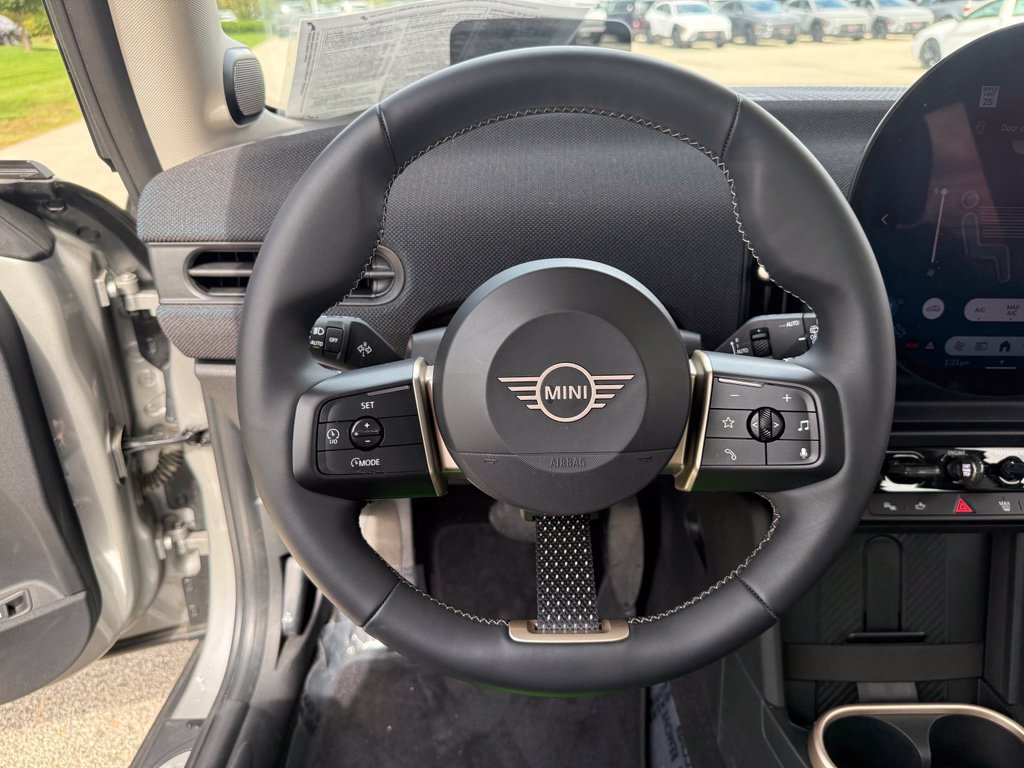 Used 2025 MINI Cooper S FWD image 15