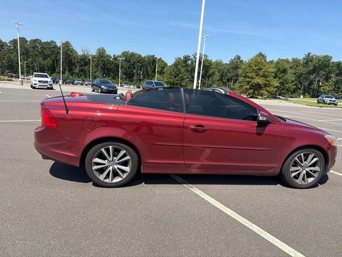 Used 2011 Volvo C70 T5 FWD image 6