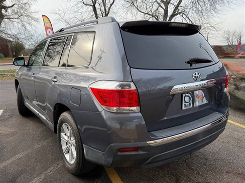 Used 2011 Toyota Highlander 2WD image 4