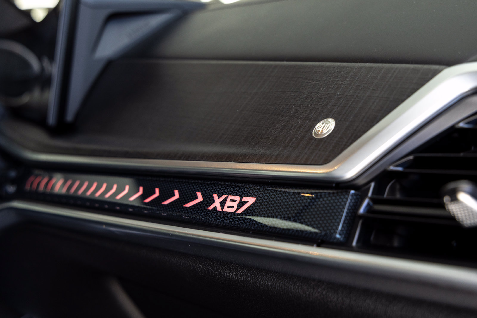 Certified 2023 BMW ALPINA XB7 AWD/4WD image 40