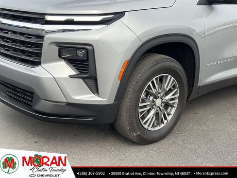 Certified 2024 Chevrolet Traverse LS FWD image 9